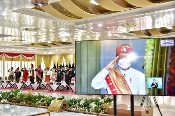Ikuti Secara Virtual Upacara HUT ke-76 RI di Istana Merdeka, Edy Rahmayadi Bangga Putri Sumut Jadi Pembawa Baki Bendera Pusaka
